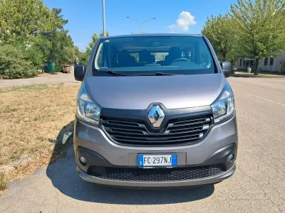 Usata Renault Trafic 125 CV (91 kW) 2016 Grigio Monovolume