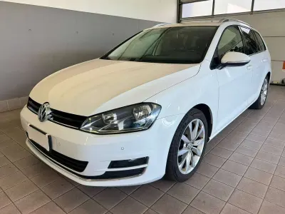 Usata VW Golf VII Highline 122 CV (89 kW) 2015 Bianco Station wagon