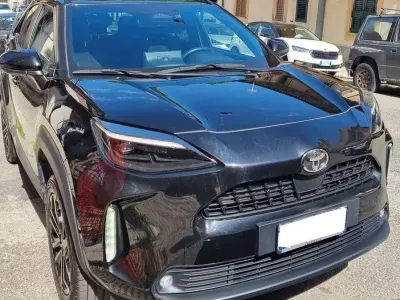 Usata Toyota Yaris Cross Trend 116 CV (85 kW) 2024 Nero SUV