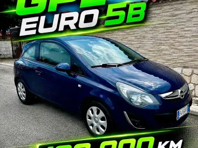 Usata Opel Corsa 85 CV (62 kW) 2014 Bluazzurro Utilitaria