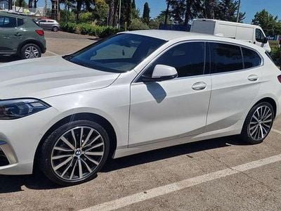 Usata BMW 118 Luxury Line 150 CV (110 kW) 2021 Bianco Utilitaria