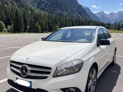 Usata Mercedes A180 Executive 109 CV (80 kW) 2014 Bianco Utilitaria