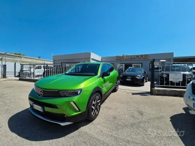 Usata Opel Mokka Elegance 110 CV (80 kW) 2022 Verde SUV