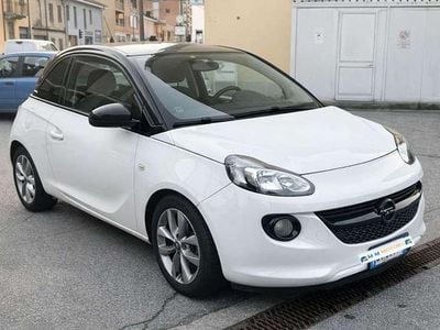 Usata Opel Adam Edition 87 CV (63 kW) 2014 Bianco Utilitaria