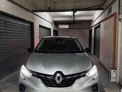 Usata Renault Captur Intens 101 CV (74 kW) 2021 Grigio SUV