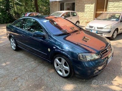 Usata Opel Astra 192 CV (141 kW) 2001 Blu/azzurronero Coupé