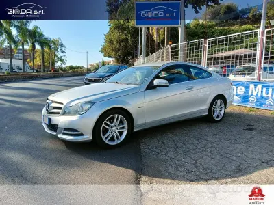 Usata Mercedes C220 Avantgarde 170 CV (125 kW) 2012 Grigio Berlina