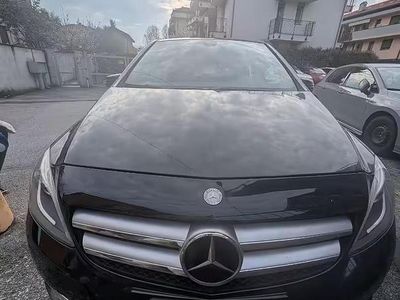 Usata Mercedes B200 136 CV (100 kW) 2012 Nero Utilitaria