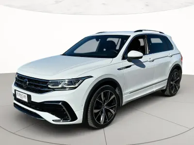 Usata VW Tiguan R-line 150 CV (110 kW) 2022 Pure white SUV