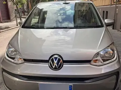 Usata VW up! 65 CV (47 kW) 2021 Grigio Utilitaria