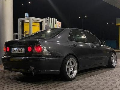 Usata Lexus IS200 240 CV (176 kW) 2000 Grigio Berlina