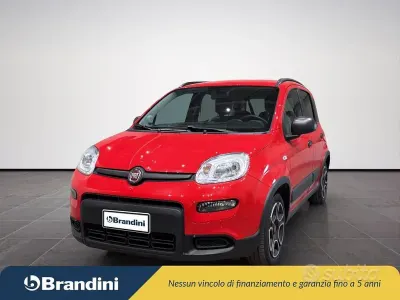 Usata Fiat Panda City Life 70 CV (51 kW) 2022 Rosso Utilitaria