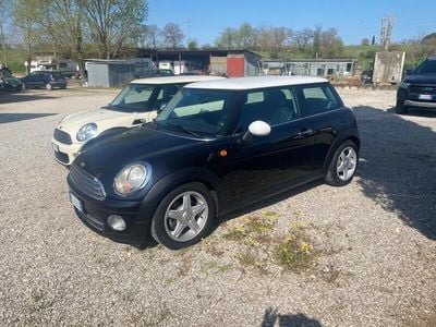 Usata Mini Cooper D 109 CV (80 kW) 2009 Nero Utilitaria