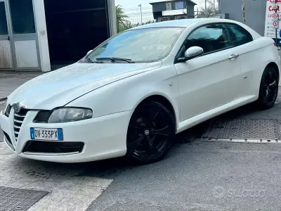 Usata Alfa Romeo GT 140 CV (102 kW) 2009 Bianco Coupé