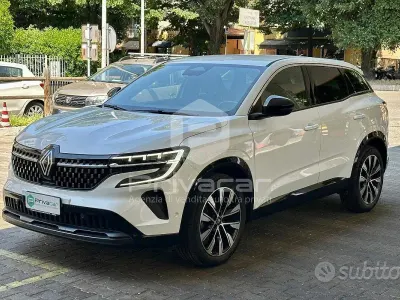 Usata Renault Austral Techno 158 CV (116 kW) 2023 Bianco SUV
