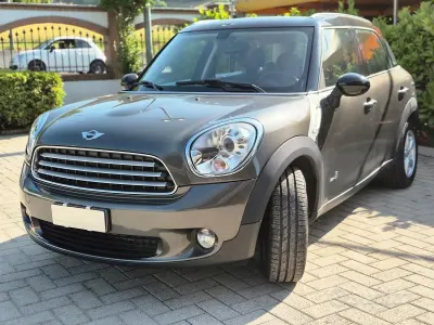 Usata Mini Cooper D Countryman 111 CV (81 kW) 2011 Grigio SUV