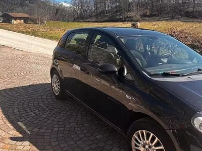 Usata Fiat Punto 69 CV (50 kW) 2016 Nero Utilitaria