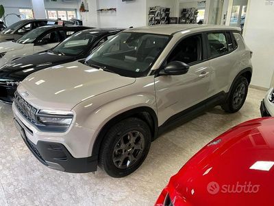 Usata Jeep Avenger Longitude 100 CV (73 kW) 2024 Grigio SUV