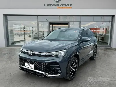 Begagnad VW Tiguan R-line 193 HK (141 kW) 2024 Grå SUV