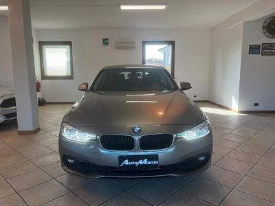 Begagnad BMW 318 Sport Line 150 HK (110 kW) 2019 Guld Sedan
