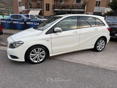 Usata Mercedes B180 Executive 109 CV (80 kW) 2012 Bianco Monovolume