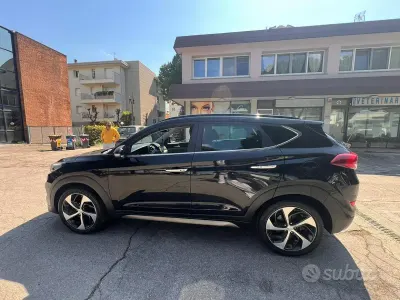 Usata Hyundai Tucson Xpossible 141 CV (103 kW) 2016 Nero SUV