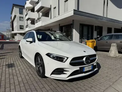 Usata Mercedes A180 Premium 116 CV (85 kW) 2019 Berlina