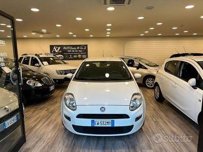 Usata Fiat Punto Lounge 69 CV (50 kW) 2014 Bianco Utilitaria