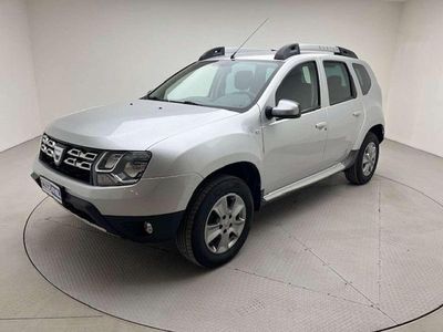 Usata Dacia Duster Lauréate 105 CV (77 kW) 2014 Argento SUV