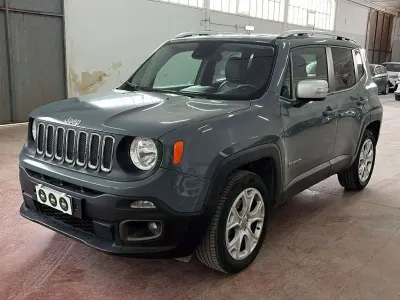 Usata Jeep Renegade Limited 140 CV (102 kW) 2016 Grigio SUV