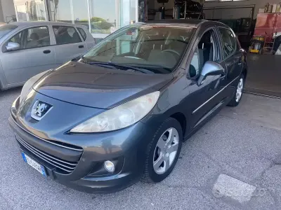 Usata Peugeot 207 92 CV (67 kW) 2010 Grigio Berlina