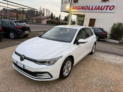 Usata VW Golf VIII Life 116 CV (85 kW) 2022 Bianco Berlina