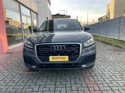 Usata Audi Q2 Business 116 CV (85 kW) 2017 Grigio SUV