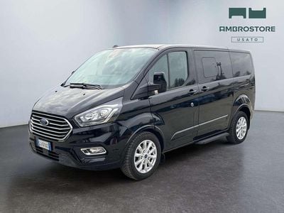 Usata Ford Tourneo Custom 131 CV (96 kW) 2022 Agate black Furgone