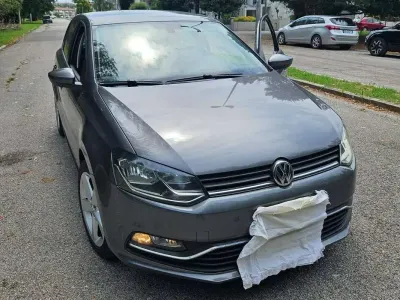 Usata VW Polo Cross Trendline 75 CV (55 kW) 2014 Argento Utilitaria