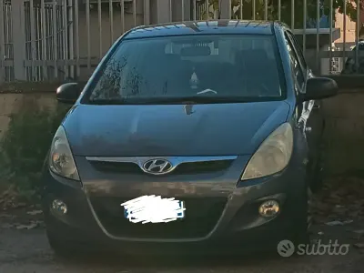 Usata Hyundai i20 75 CV (55 kW) 2011 Grigio Utilitaria