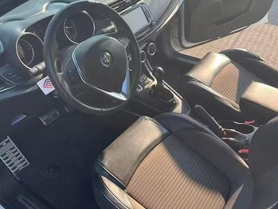 Usata Alfa Romeo Giulietta 174 CV (127 kW) 2014 Bianco Utilitaria