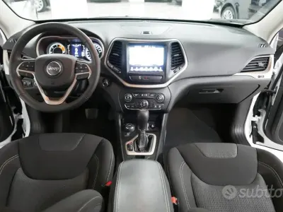 Usata Jeep Cherokee 185 CV (136 kW) 2016 Bianco SUV