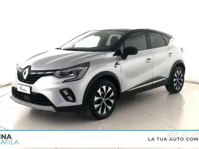 Usata Renault Captur Techno 91 CV (66 kW) 2024 Grigio chiaro tetto nero SUV