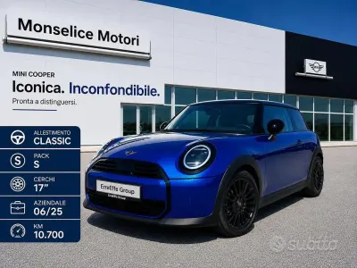 Usata Mini Cooper Classic 114 kW (156 CV) 2025 Blu Utilitaria