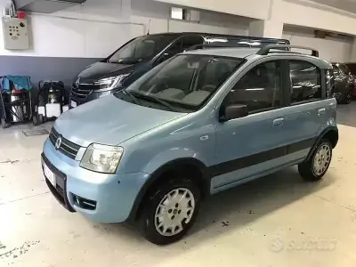 Usado Fiat Panda 4x4 Climbing 60 HP (44 kW) 2005 Azul Citadino