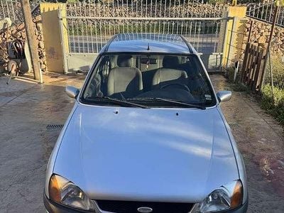Usata Ford Fiesta Zetec 75 CV (55 kW) 2001 Berlina