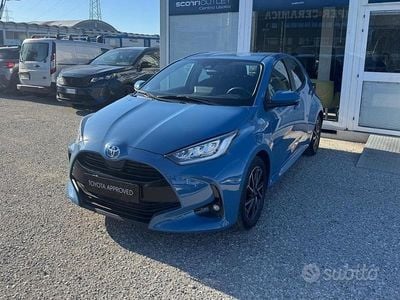 Usata Toyota Yaris Trend 72 CV (52 kW) 2022 Blu Utilitaria