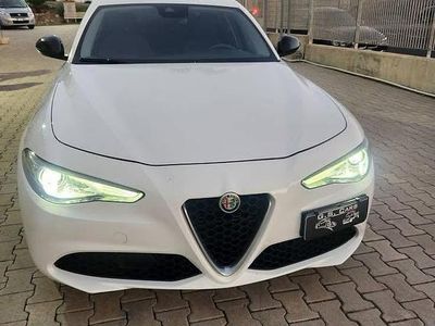 Usata Alfa Romeo Giulia 150 CV (110 kW) 2018 Bianco Berlina