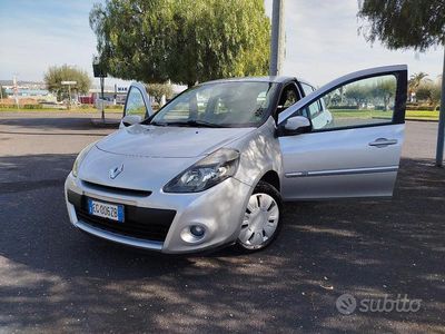 Usata Renault Clio IV 70 CV (51 kW) 2012 Grigio Utilitaria