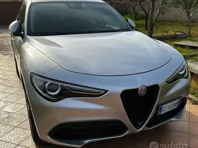 Usata Alfa Romeo Stelvio Sprint 190 CV (139 kW) 2020 Grigio SUV