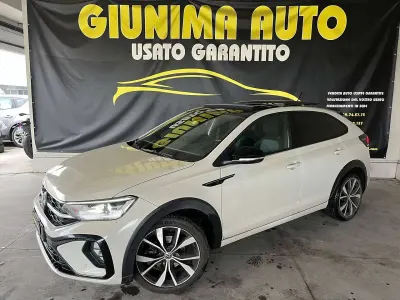 Usata VW Taigo R-line 150 CV (110 kW) 2023 Beige SUV
