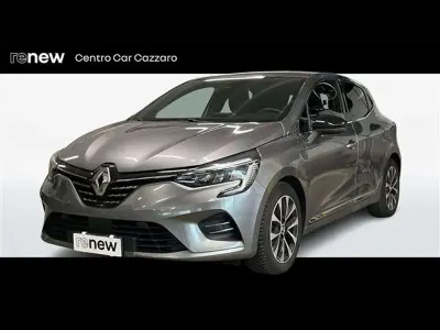 Usata Renault Clio V Techno 91 CV (66 kW) 2023 Grigio scuro Berlina