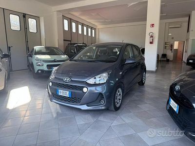 Usata Hyundai i10 Style 67 CV (49 kW) 2018 Blu Utilitaria