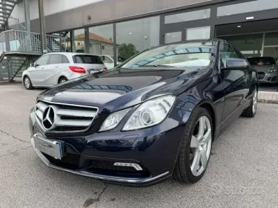 Usata Mercedes E350 Avantgarde 231 CV (169 kW) 2010 Blu Coupé